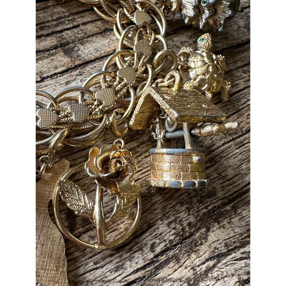 Vintage Monet Charm Bracelet Double Link Gold plated 12 Charms 7.5” - Picture 16 of 16